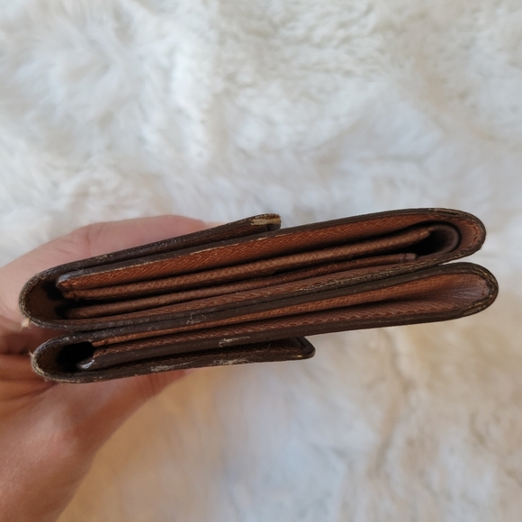 Authentic LOUIS VUITTON Monogram Portefeiulle Elise Leather Wallet - Picture 4 of 9